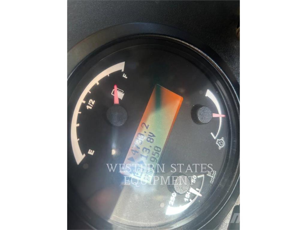 CAT TL943C Teleskopiskie manipulatori