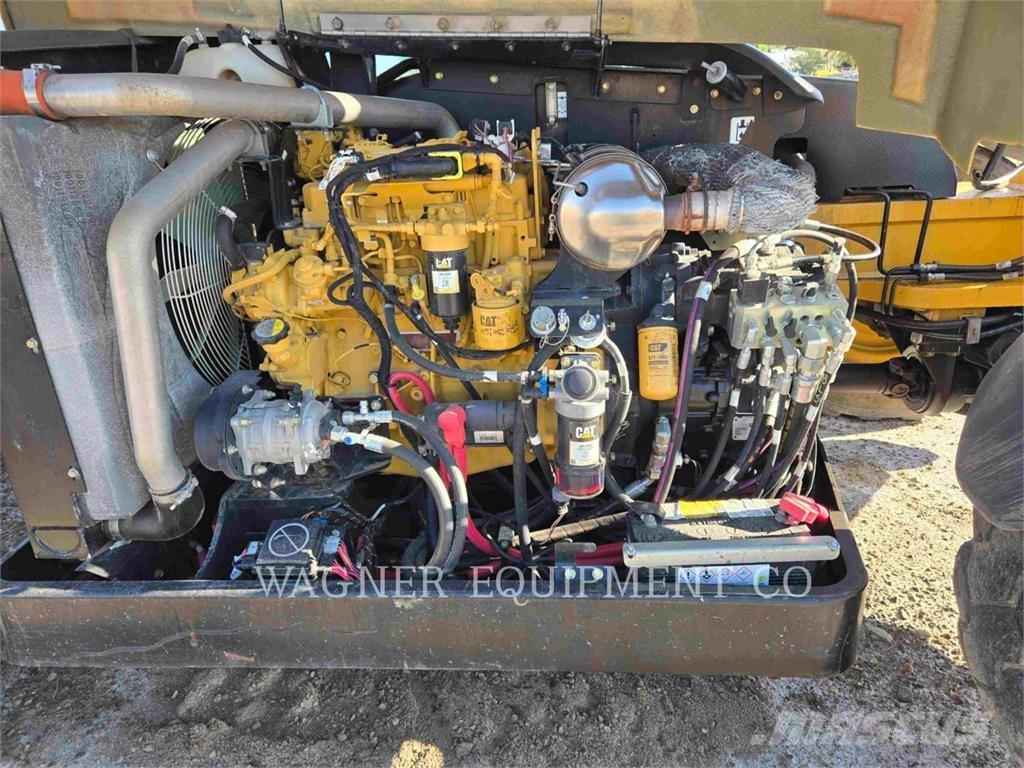 CAT TL943C Teleskopiskie manipulatori