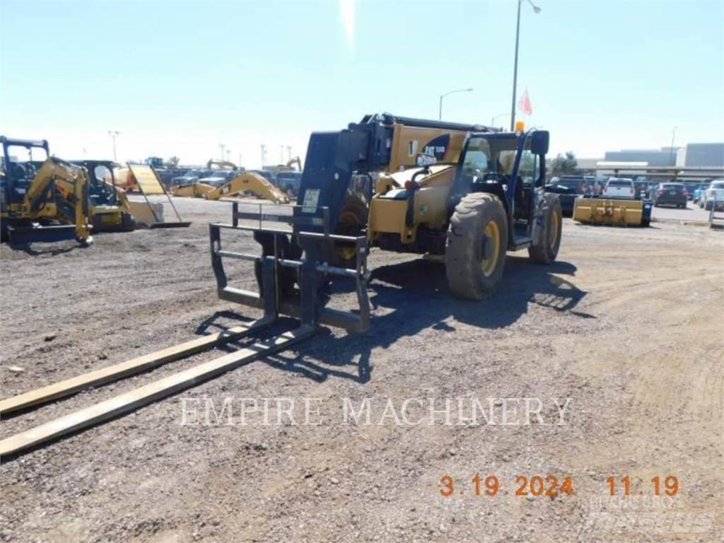 CAT TL943D Teleskopiskie manipulatori