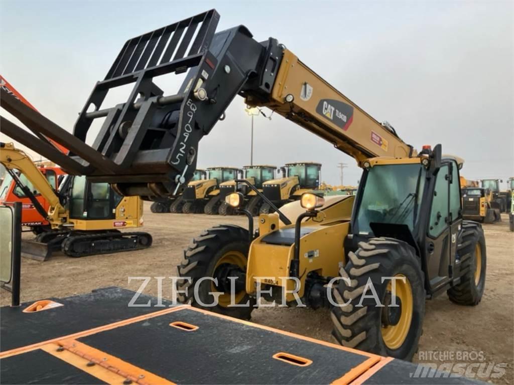 CAT TL943D Teleskopiskie manipulatori