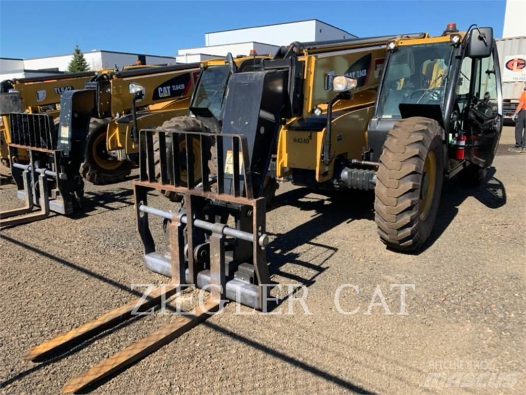 CAT TL943D Teleskopiskie manipulatori
