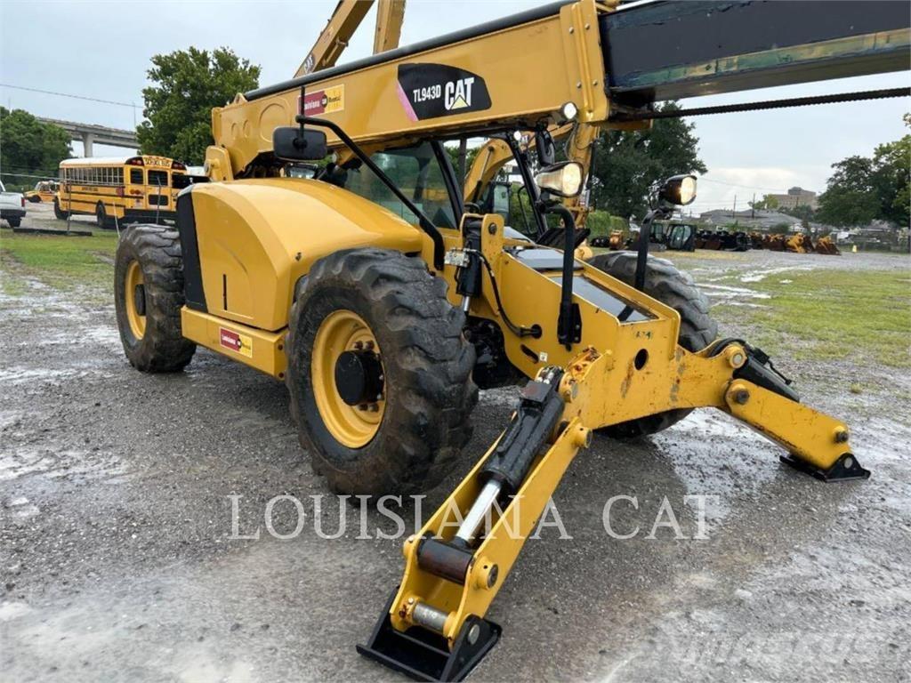CAT TL943D Teleskopiskie manipulatori