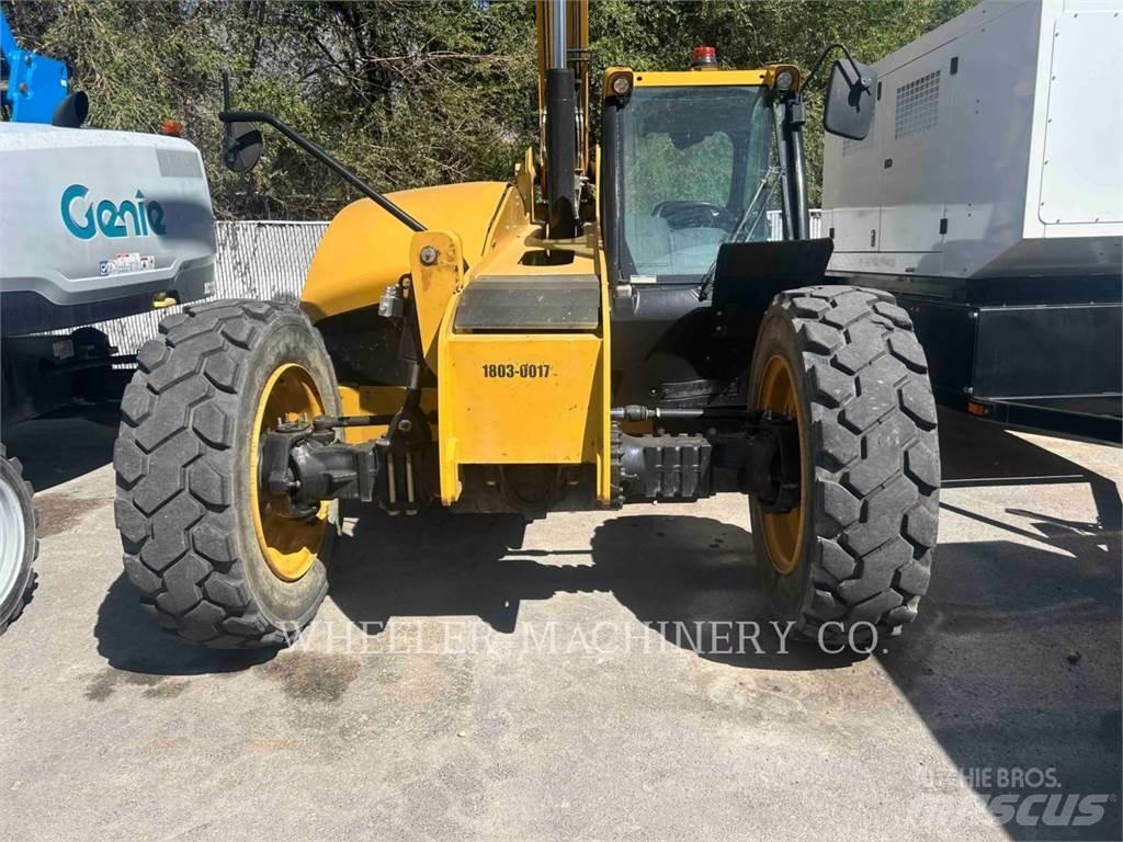 CAT TL943D CB Teleskopiskie manipulatori