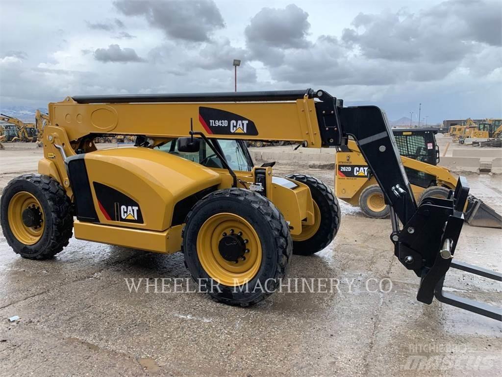 CAT TL943D CB Teleskopiskie manipulatori