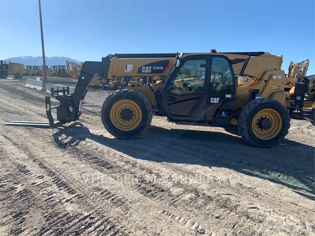 CAT TL943D CB Teleskopiskie manipulatori