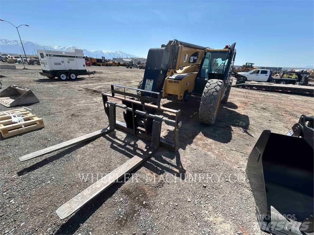 CAT TL943D CB Teleskopiskie manipulatori