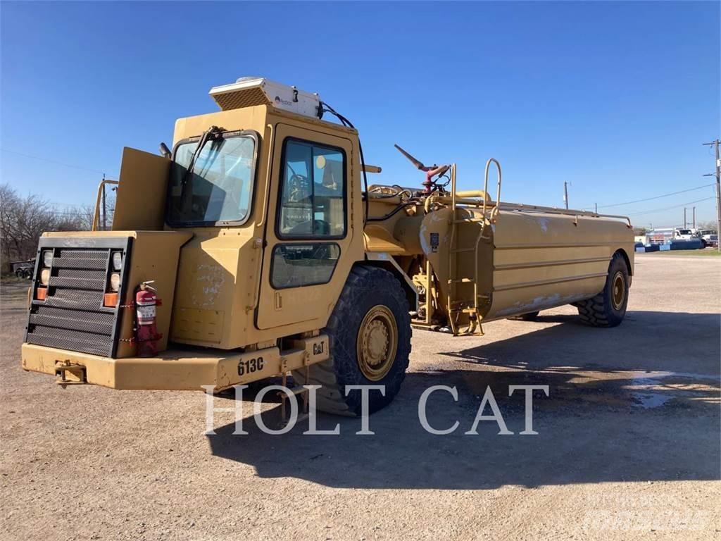 CAT W00 613C Skrēperi