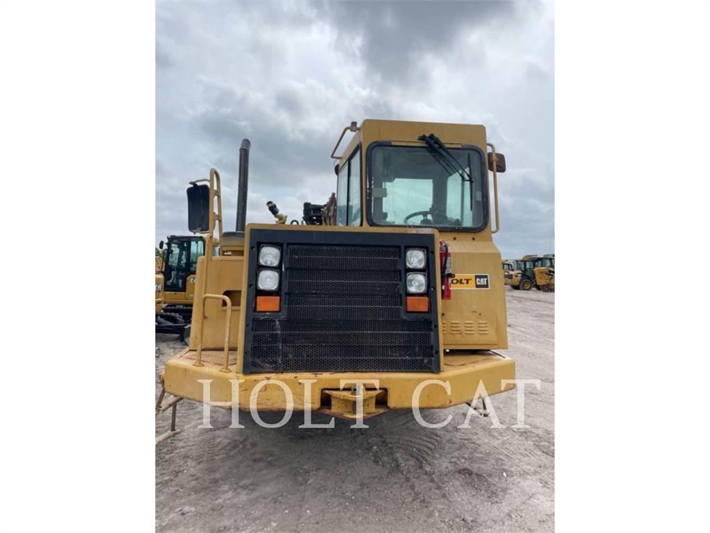 CAT W00 613C Skrēperi