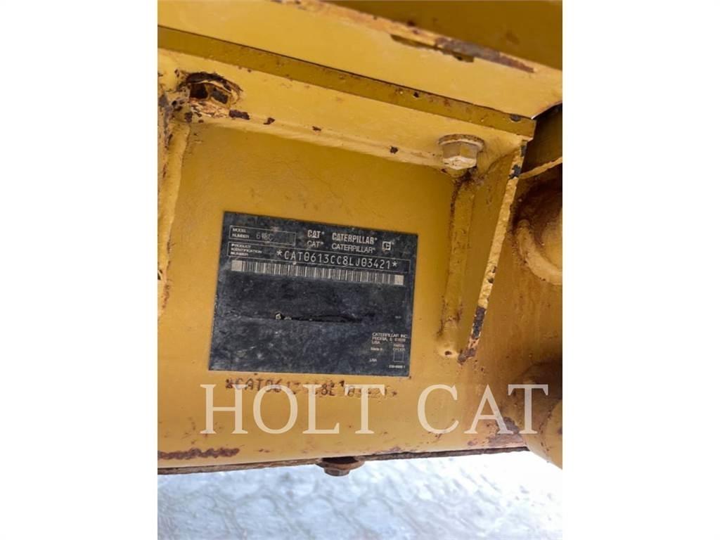 CAT W00 613C Skrēperi