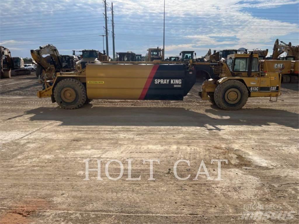 CAT W00 613C Skrēperi