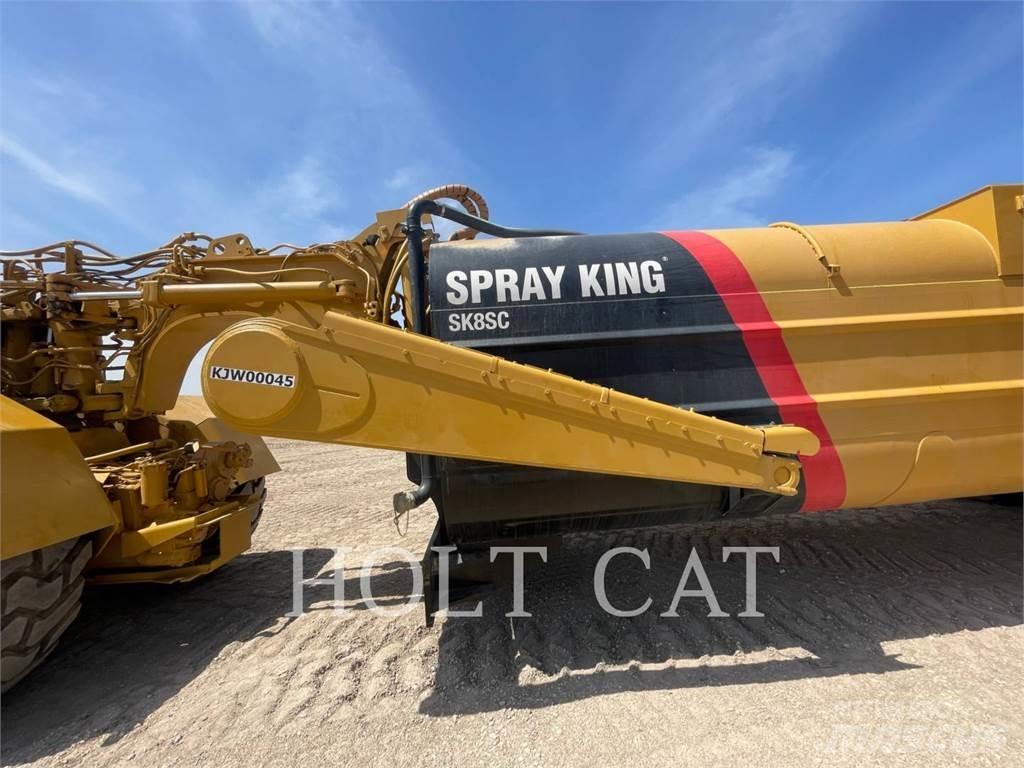 CAT W00 621G Skrēperi