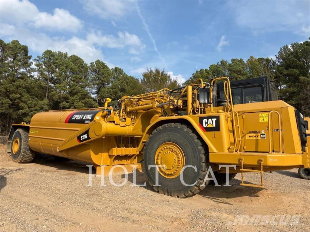 CAT W00 621G Skrēperi