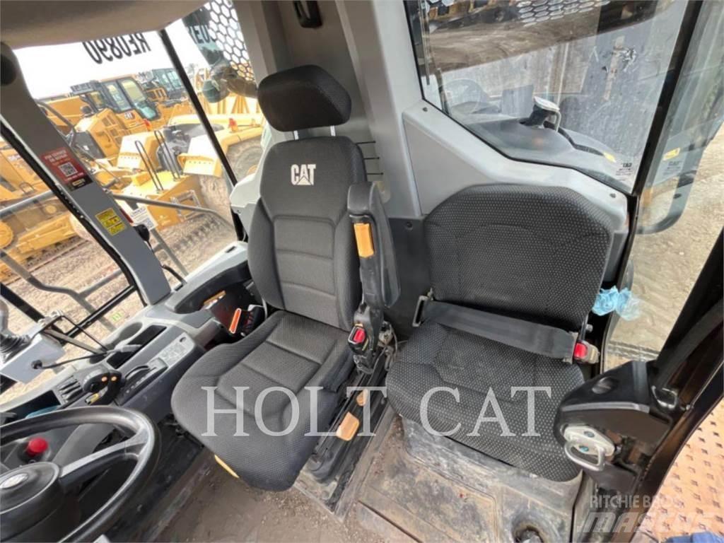 CAT W00 725 Autocisterna