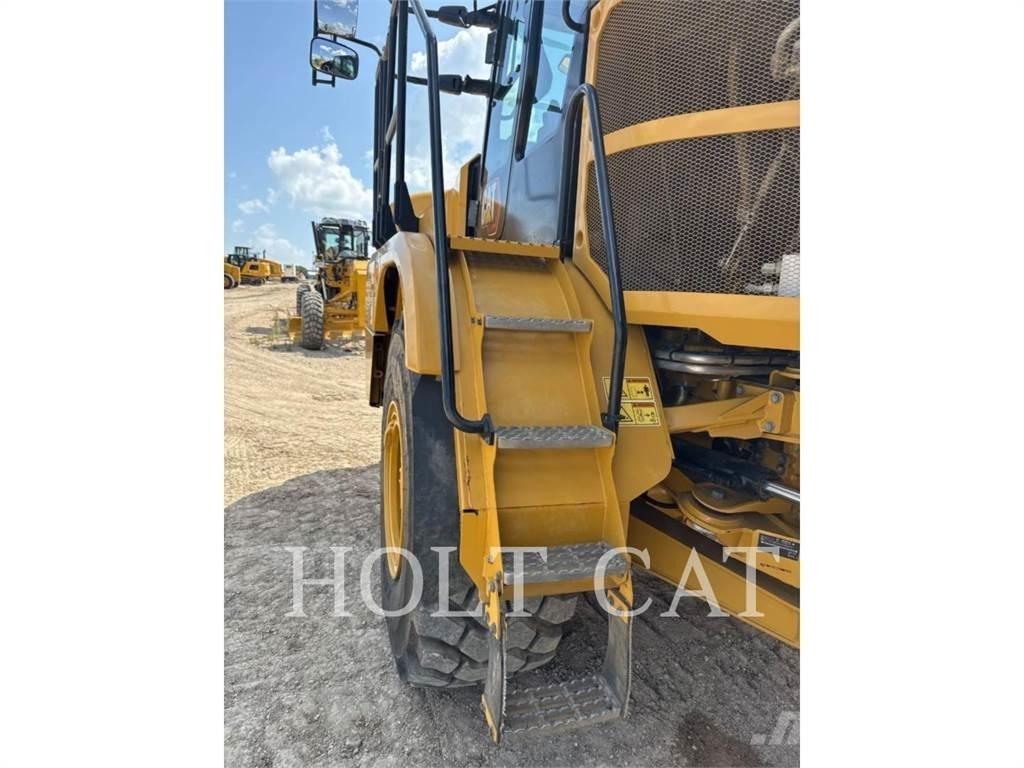 CAT W00 725 Autocisterna