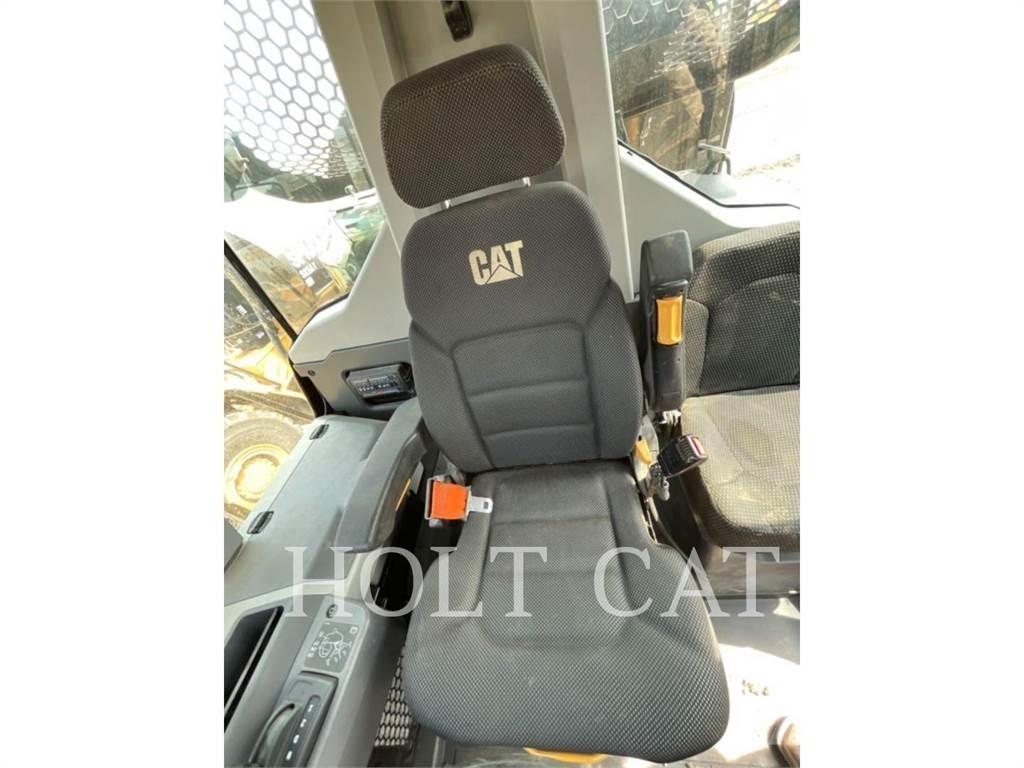 CAT W00 730 Autocisterna