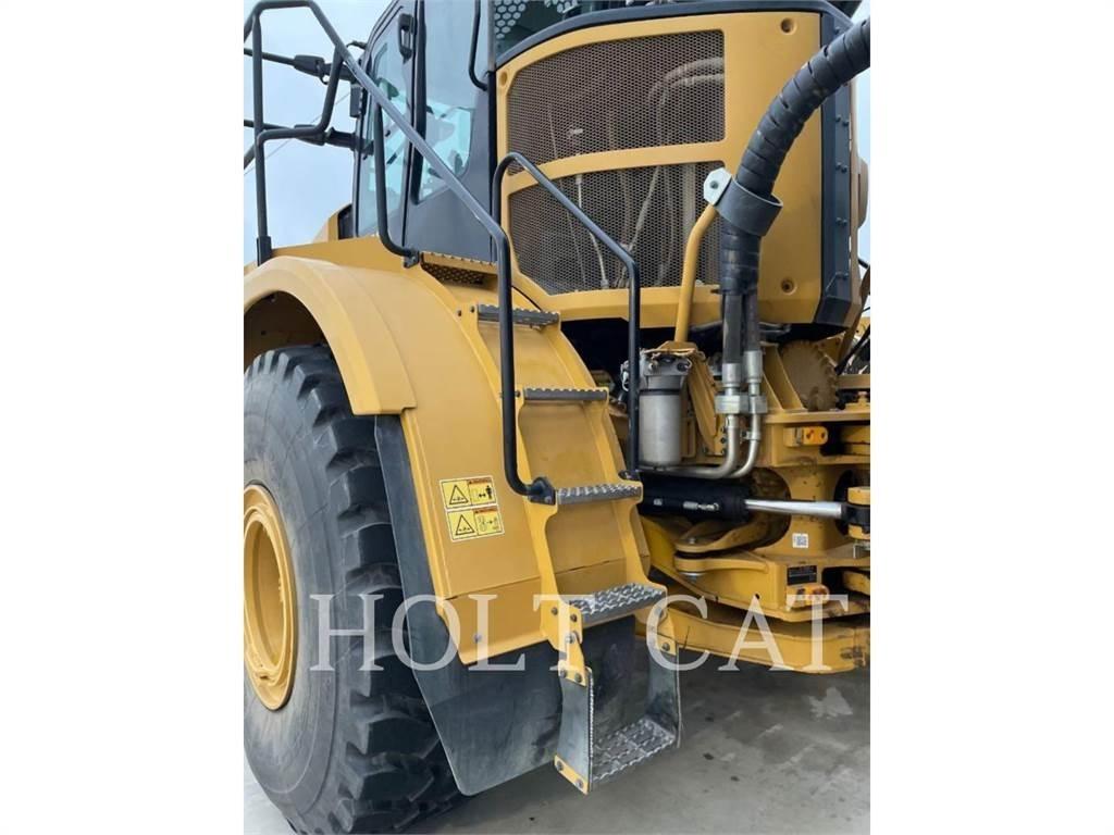 CAT W00 740GC Autocisterna
