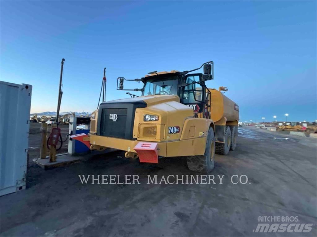 CAT WT 740 GC Autocisterna