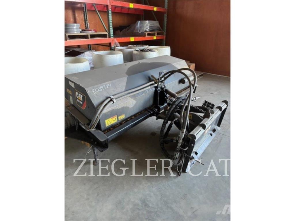 CAT WT-SSL Lietoti riteņu kompaktiekrāvēji