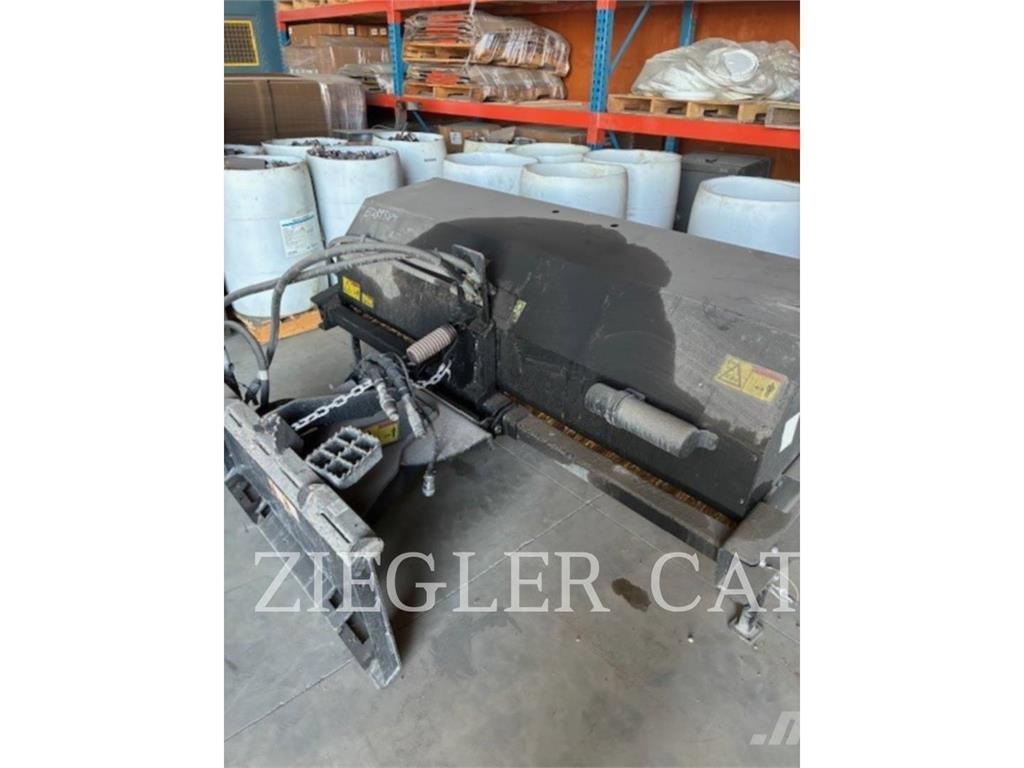 CAT WT-SSL Lietoti riteņu kompaktiekrāvēji
