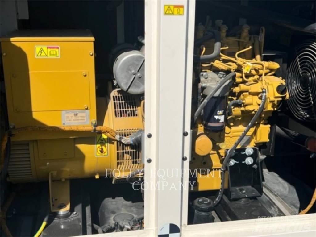 CAT XQ35KVA Citi ģeneratori