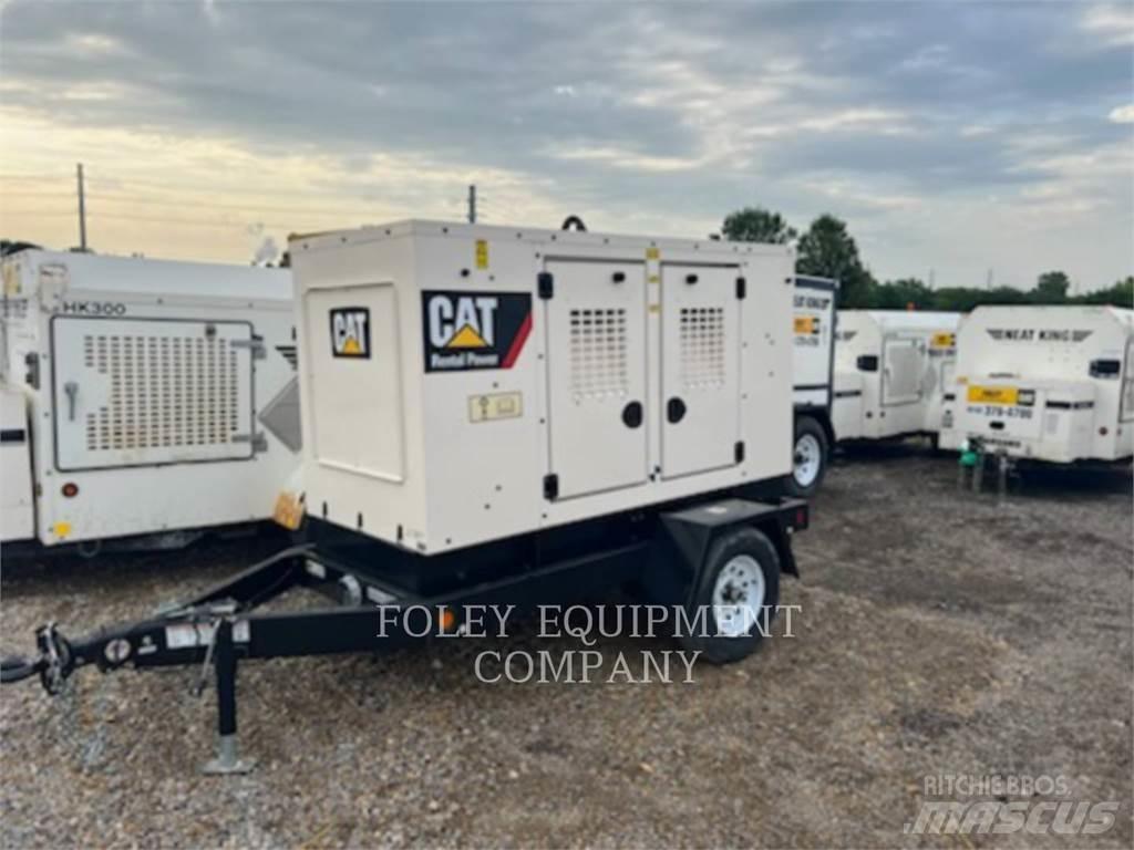 CAT XQ35KVA Citi ģeneratori