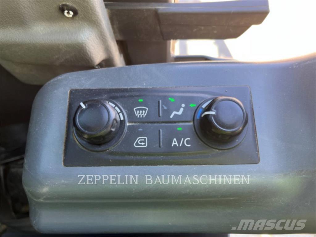 Doosan DX63-3 Kāpurķēžu ekskavatori