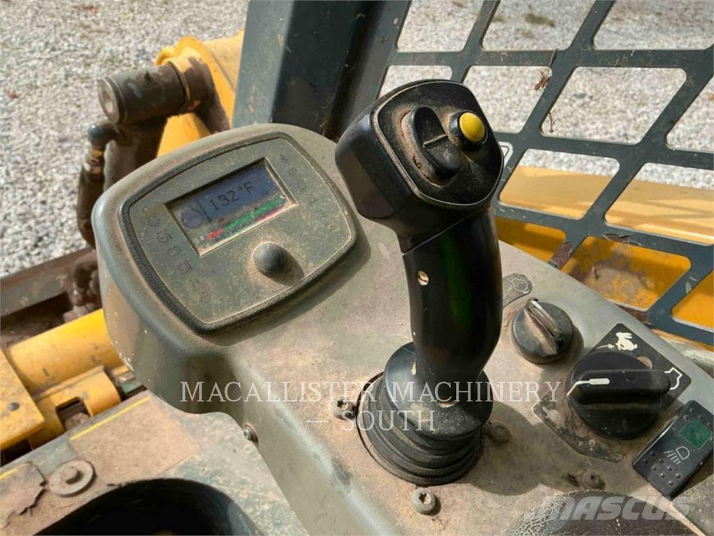 Gehl RT175 Kāpurķēžu iekrāvēji