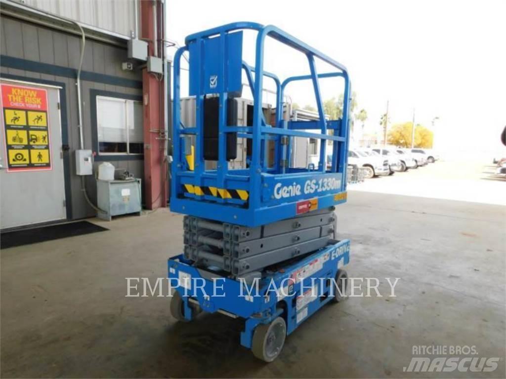 Genie GS1330 Strēles pacēlāji