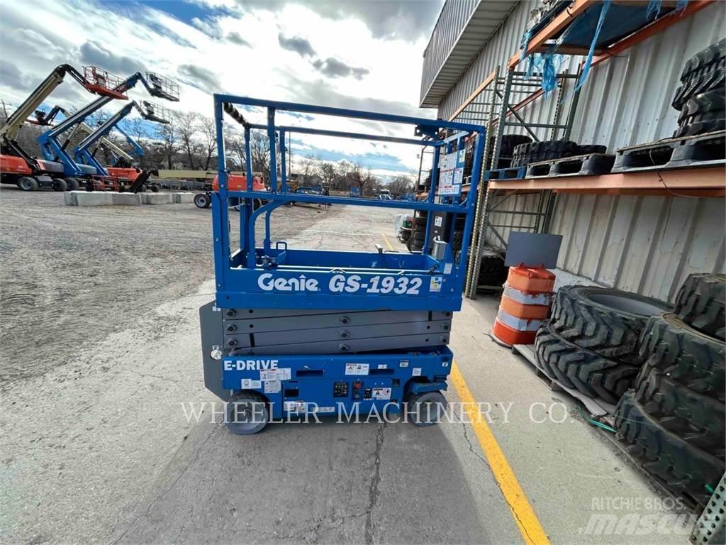Genie GS1932 Šķerveida pacēlāji