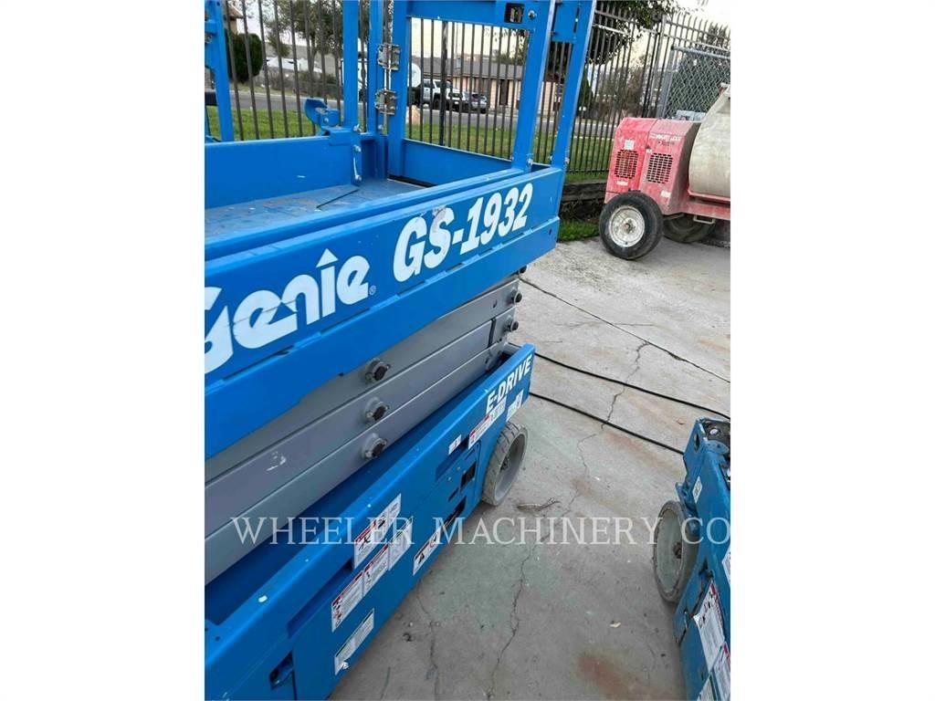 Genie GS1932 Šķerveida pacēlāji