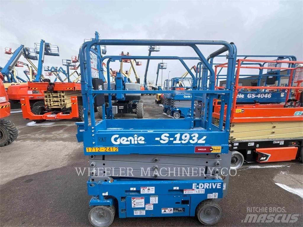 Genie GS1932 Šķerveida pacēlāji