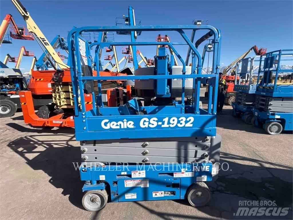 Genie GS1932 Šķerveida pacēlāji