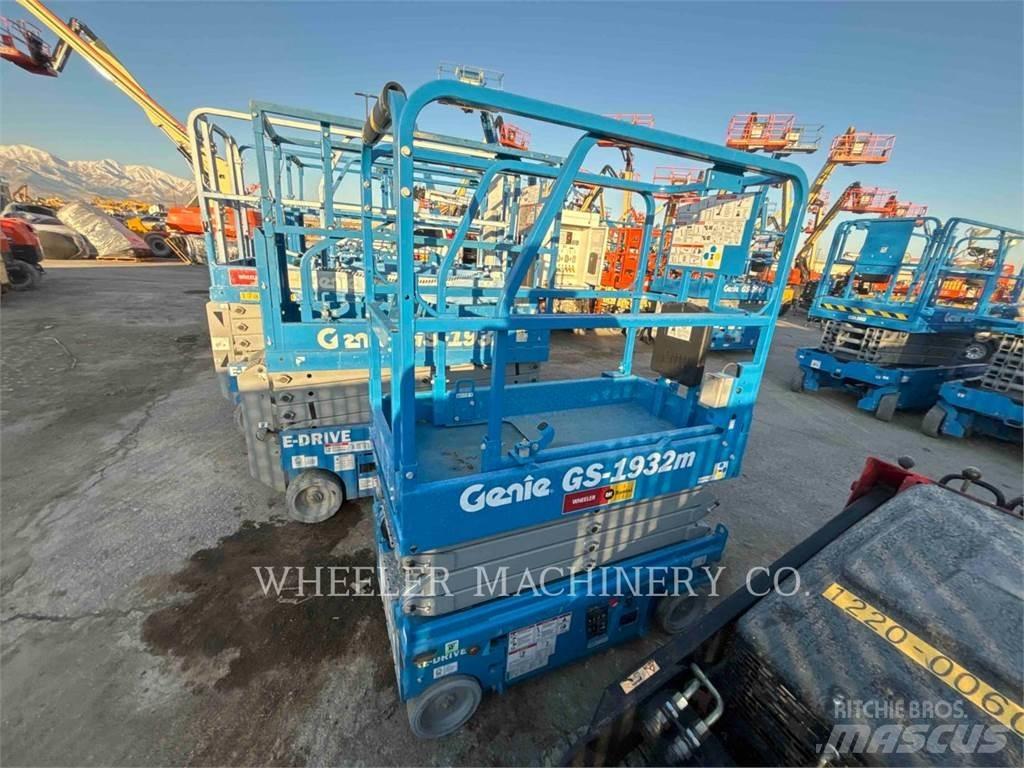 Genie GS1932M Šķerveida pacēlāji