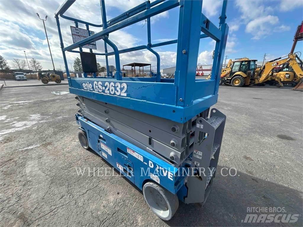 Genie GS2632 Šķerveida pacēlāji