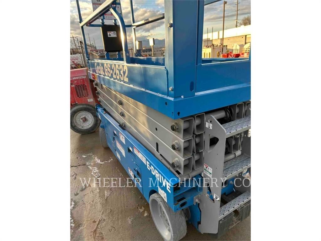 Genie GS2632 Šķerveida pacēlāji