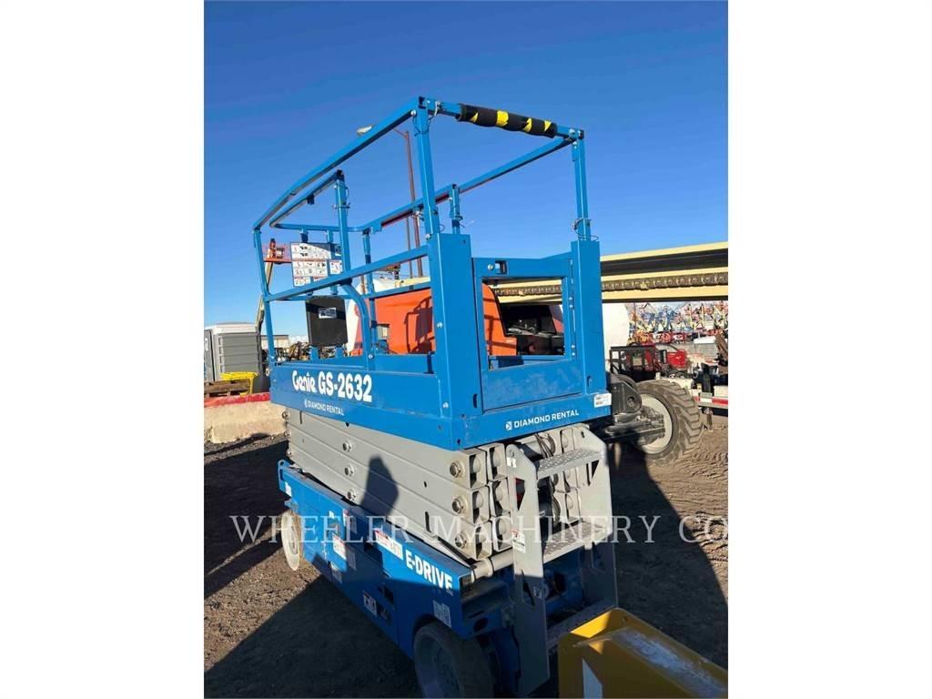 Genie GS2632 Šķerveida pacēlāji
