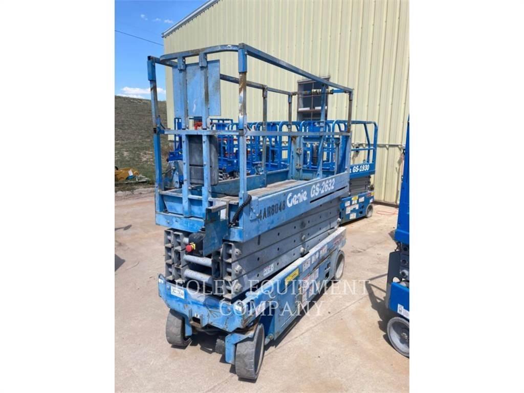 Genie GS2632 Šķerveida pacēlāji