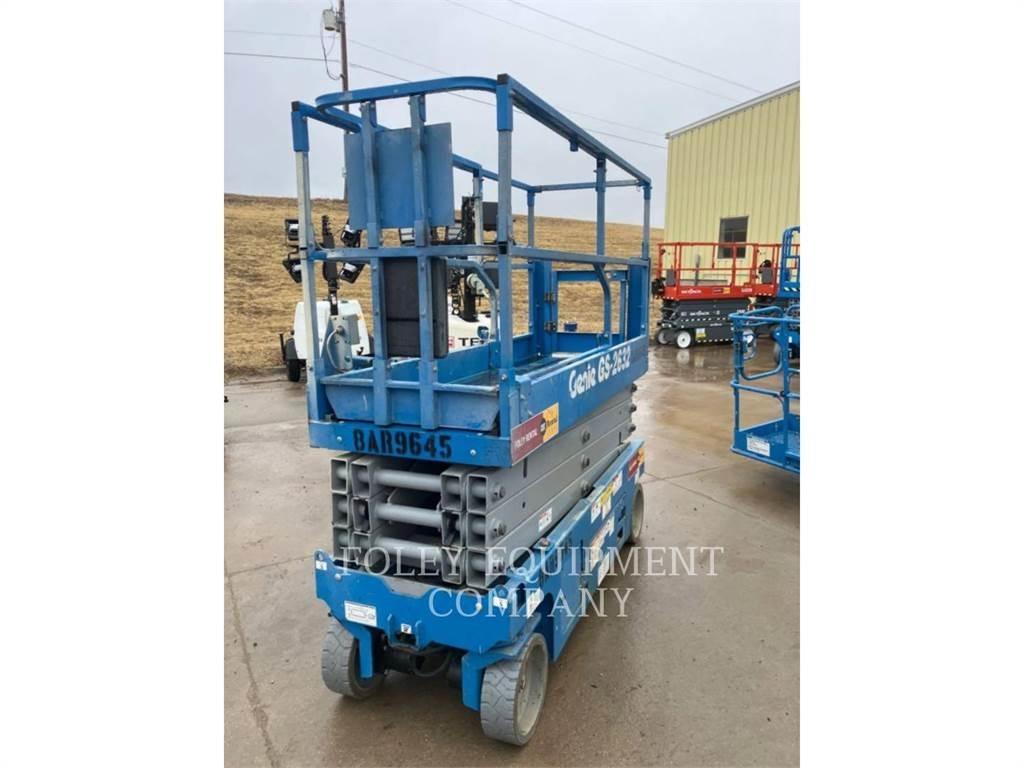 Genie GS2632 Šķerveida pacēlāji