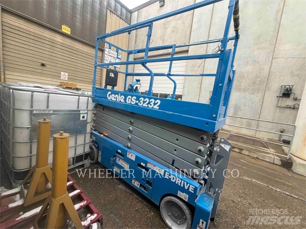 Genie GS3232 Šķerveida pacēlāji