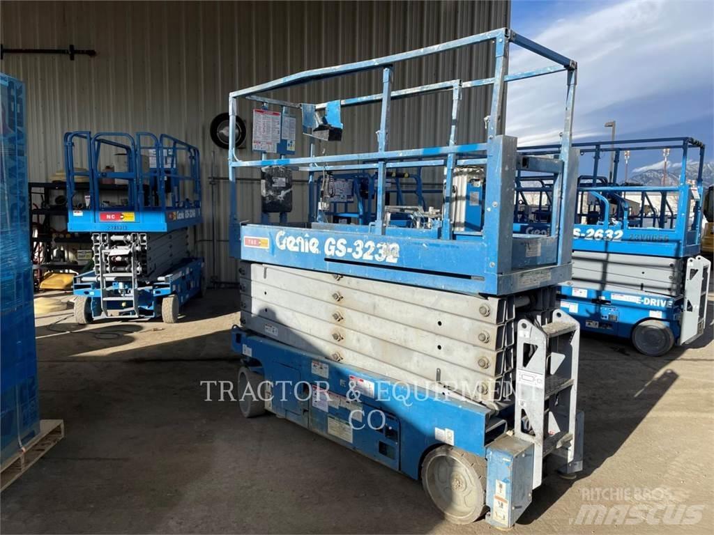 Genie GS3232 Šķerveida pacēlāji