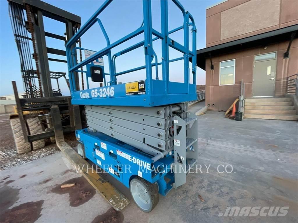 Genie GS3246 Šķerveida pacēlāji