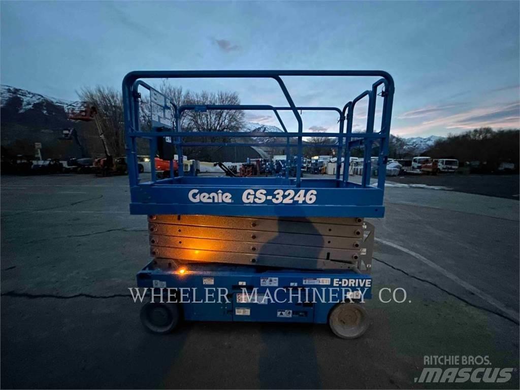 Genie GS3246 Šķerveida pacēlāji