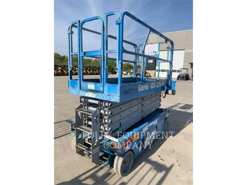 Genie GS3246 Šķerveida pacēlāji