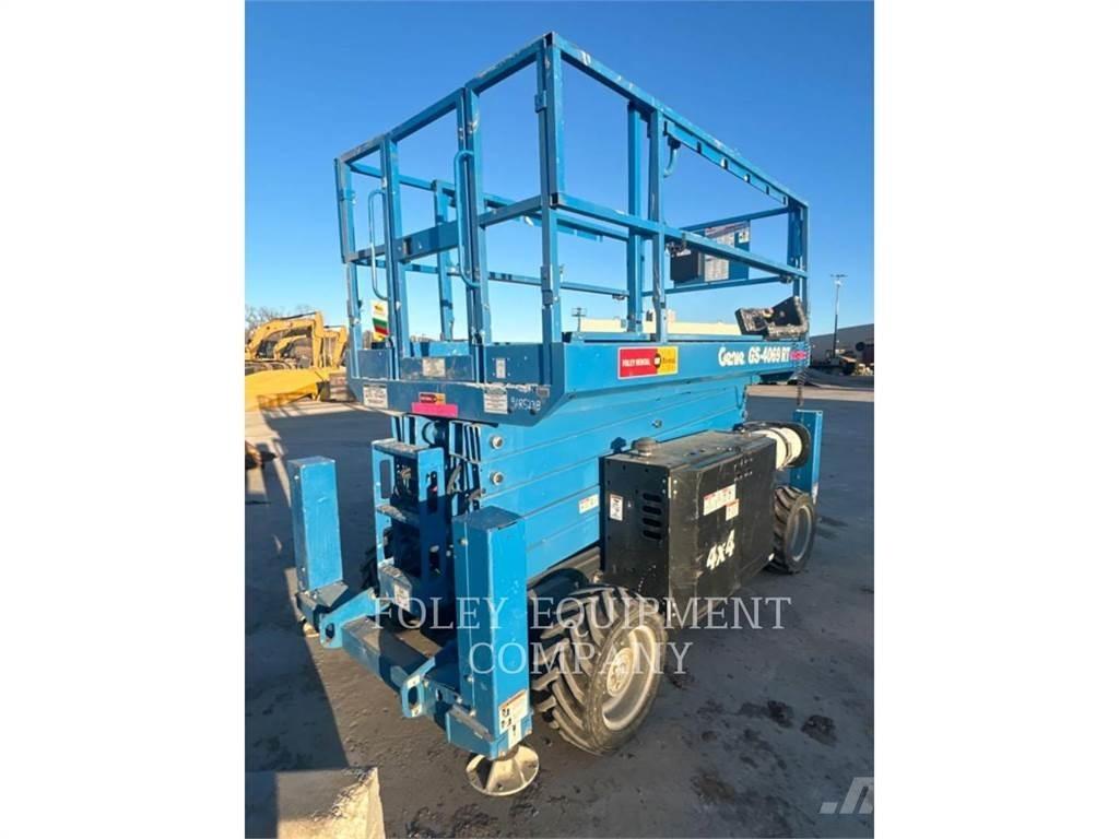 Genie GS4069RTGO Šķerveida pacēlāji