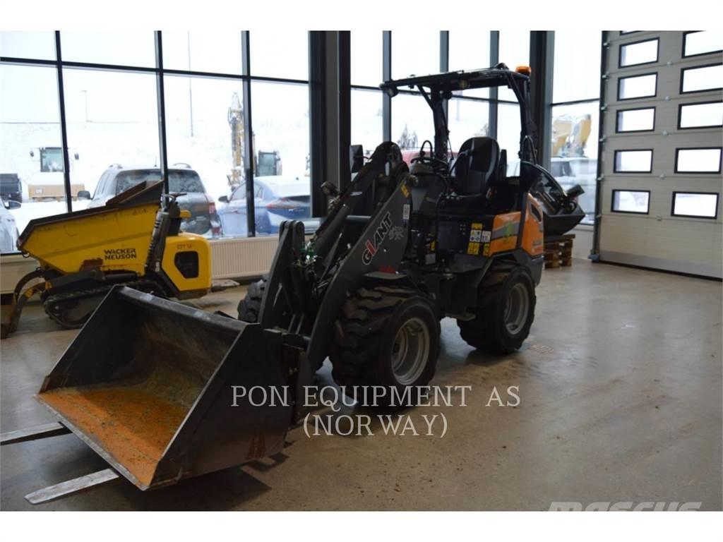 Giant G2200 E Iekrāvēji uz riteņiem