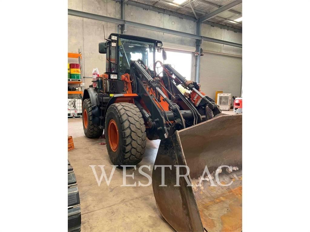 Hitachi ZW180-5B Iekrāvēji uz riteņiem