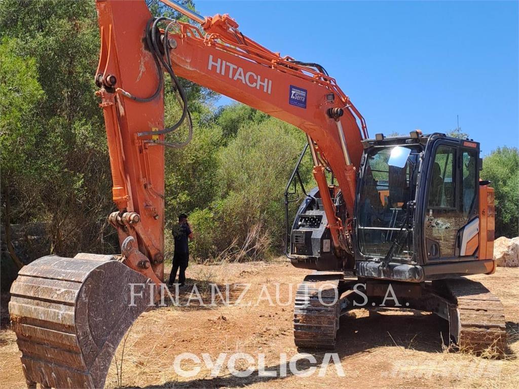 Hitachi ZX135 Kāpurķēžu ekskavatori