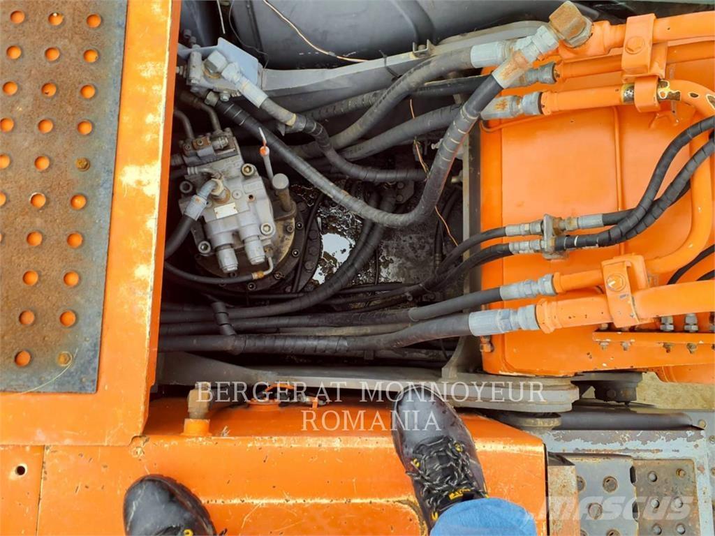 Hitachi ZX2400N-3 Kāpurķēžu ekskavatori