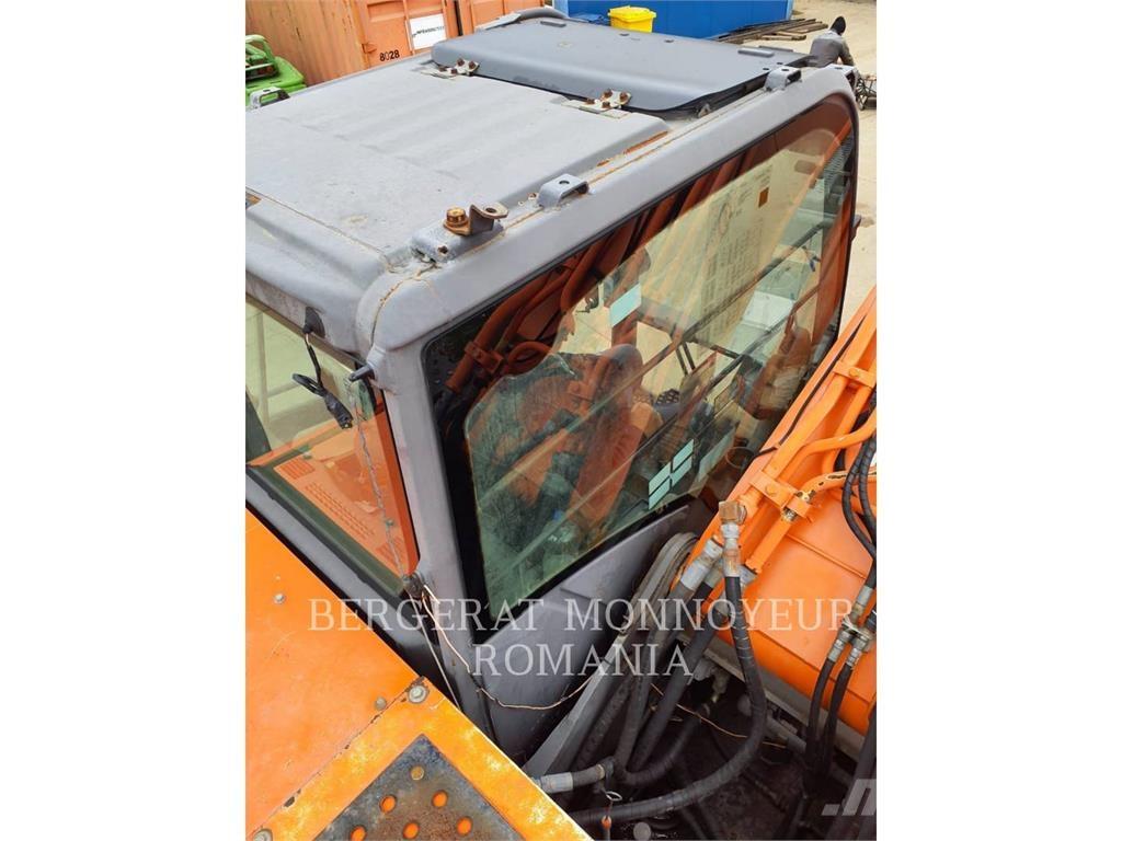 Hitachi ZX2400N-3 Kāpurķēžu ekskavatori