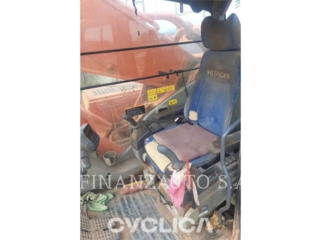 Hitachi ZX670 Kāpurķēžu ekskavatori
